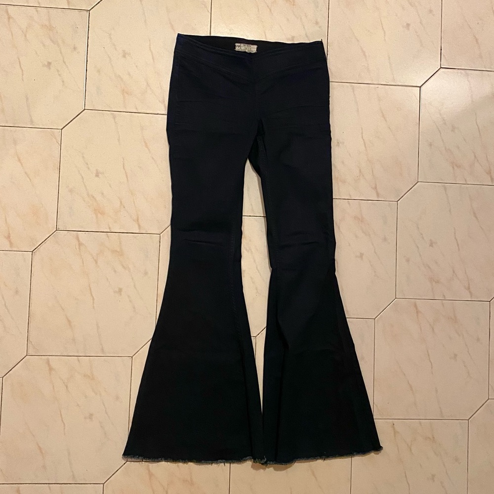 Free People Flare Jeans - Size 29 - dark blue